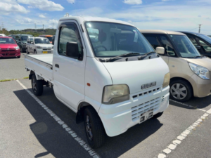 2001 Suzuki Carry Wagon Truck 4WD in White — image 2