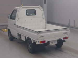 2001 Suzuki Carry Wagon Truck 4WD in White — image 5