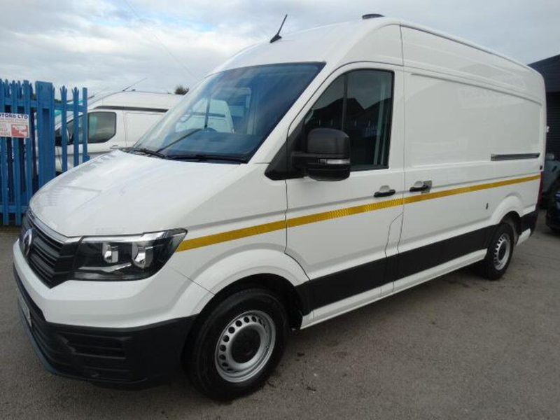 2020 Volkswagen Crafter 2.0 Tdi Cr35 Trendline Fwd Mwb Euro 6 (s/s) 5dr in White — image 1