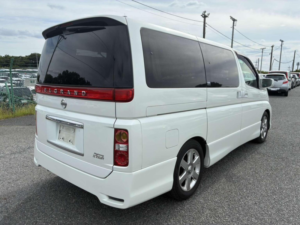 2005 Nissan Elgrand 2.5 Highway Star 5dr 8 Seats in White — image 3