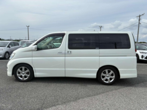 2005 Nissan Elgrand 2.5 Highway Star 5dr 8 Seats in White — image 6