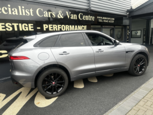 2020 Jaguar F-Pace 2.0 D180 Chequered Flag in Grey — image 6