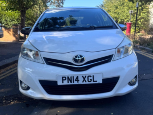 2014 Toyota Yaris 1.33 Dual Vvt-I Trend Euro 5 5dr in White — image 2