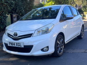 2014 Toyota Yaris 1.33 Dual Vvt-I Trend Euro 5 5dr in White — image 3