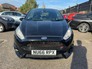 2016 Ford Fiesta 1.6t Ecoboost St-3 Euro 6 3dr in Black — image 4