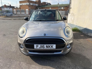 2016 MINI Convertible 1.5 Cooper Convertible 2dr Petrol Auto Euro 6 (s/s) (136 Ps) in Silver — image 4