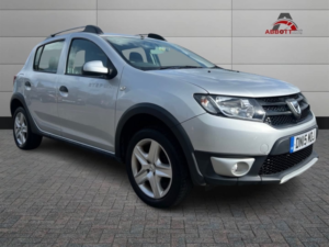 2015 Dacia Sandero Stepway 1.5 Stepway Ambiance Dci 90 in Silver — image 5