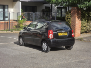 2010 Kia Picanto 1.0 1 Hatchback 5dr Petrol Manual (114 G/km, 60 Bhp) in Black — image 4