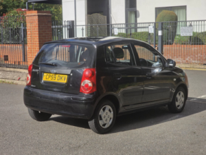 2010 Kia Picanto 1.0 1 Hatchback 5dr Petrol Manual (114 G/km, 60 Bhp) in Black — image 6