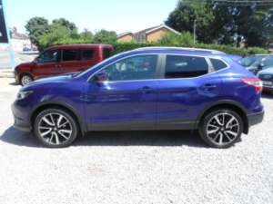2016 Nissan Qashqai 1.5 Dci Tekna in Blue — image 4