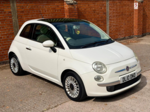 2010 Fiat 500 1.2 Lounge Euro 5 (s/s) 3dr in White — image 2