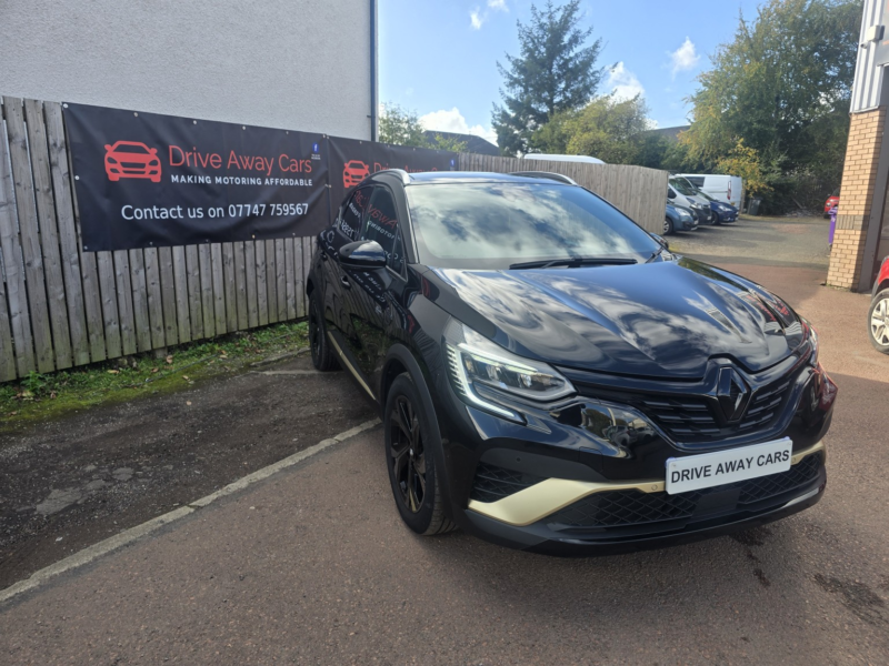 2024 Renault Captur 1.6 E-Tech Engineered Hybrid 145 Auto My22 in Black — image 1