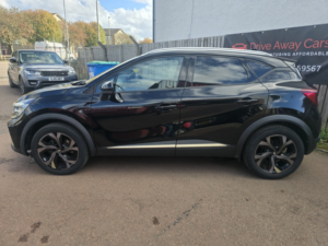 2024 Renault Captur 1.6 E-Tech Engineered Hybrid 145 Auto My22 in Black — image 4