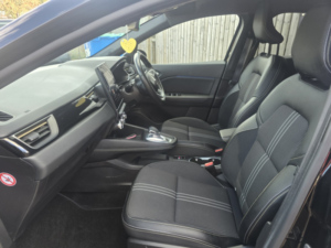 2024 Renault Captur 1.6 E-Tech Engineered Hybrid 145 Auto My22 in Black — image 5