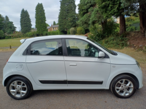 2015 Renault Twingo 1.0 Dynamique Sce 70 Stop & Start in White — image 3