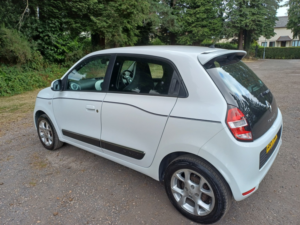 2015 Renault Twingo 1.0 Dynamique Sce 70 Stop & Start in White — image 6