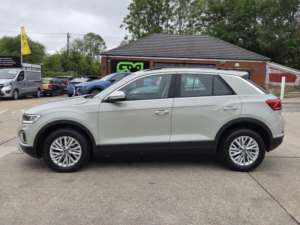 2023 Volkswagen T-Roc 1.5 Tsi Life DSG Euro 6 (s/s) 5dr in Grey — image 5