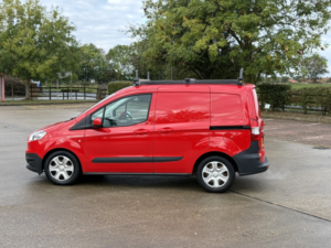 2016 Ford Transit Courier 1.5 Tdci Trend in Red — image 5