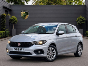 2017 Fiat Tipo 1.4 T-Jet Easy Plus Euro 6 (s/s) 5dr in Grey — image 3