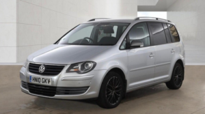 2010 Volkswagen Touran 2.0 Tdi Match 5dr (7 Seats) in Silver — image 2