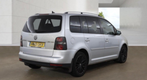 2010 Volkswagen Touran 2.0 Tdi Match 5dr (7 Seats) in Silver — image 4