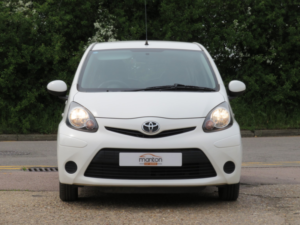 2012 Toyota Aygo 1.0 Ice Hatchback 2012 Automatic 50k in White — image 2