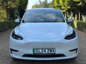 2024 Tesla Model Y Auto Rwd 5dr in White — image 3