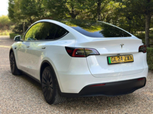 2024 Tesla Model Y Auto Rwd 5dr in White — image 6