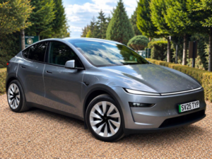 2025 Tesla Model Y 84.7kwh (dual Motor) Long Range Auto 4wde 5dr in Grey — image 2