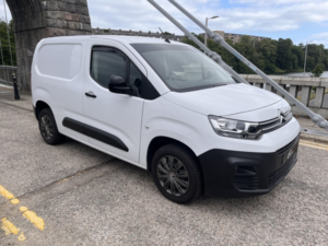 2022 Citroen Berlingo 1.5 Berlingo Van M Bluehdi 100 6-Speed Manual 1000 Enterprise Pro in White — image 3