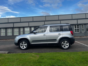 2012 Skoda Yeti 2.0 Yeti S Tdi Cr 4x4 4WD 5dr in Silver — image 2