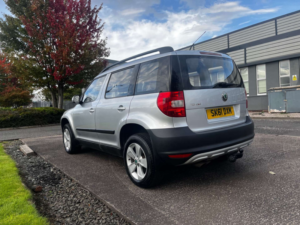 2012 Skoda Yeti 2.0 Yeti S Tdi Cr 4x4 4WD 5dr in Silver — image 3