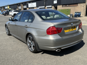 2009 BMW 3 Series 2.0 320d Se Saloon in Bronze — image 4