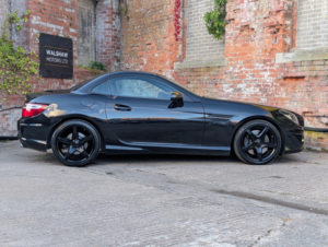 2016 Mercedes-Benz Slk 2.1 Slk250d Amg Sport in Black — image 4
