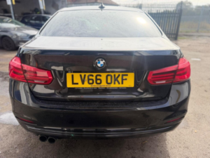 2016 BMW 3 Series 2.0 320i Sport Auto Euro 6 (s/s) 4dr in Black — image 4
