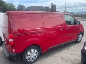 2018 Peugeot Expert 1.6 Bluehdi 1000 Professional Standard Panel Van 6dr Diesel Manual Mwb Euro 6 (s/s) (115 Ps) in Red — image 3