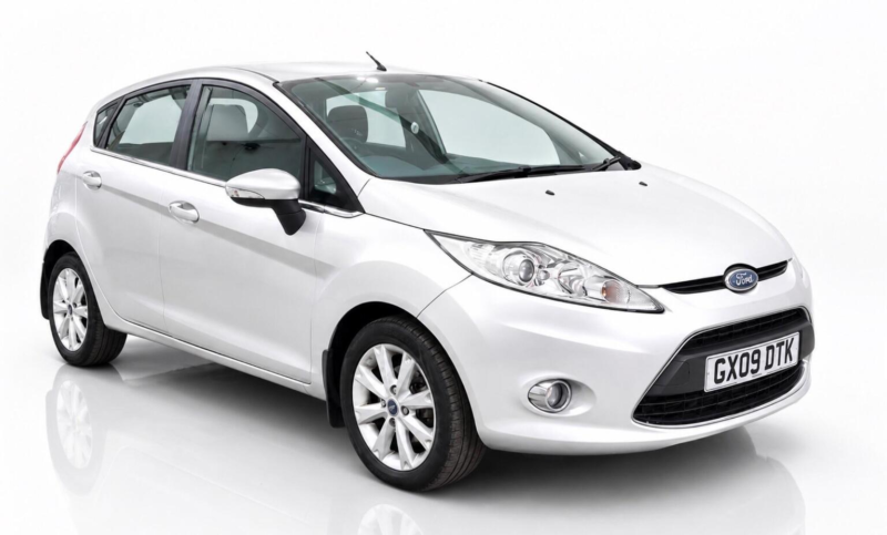 2009 Ford Fiesta 1.4 Zetec 5dr in Silver — image 1