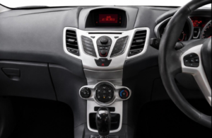 2009 Ford Fiesta 1.4 Zetec 5dr in Silver — image 2