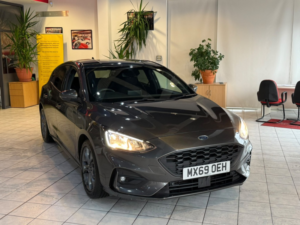 2019 Ford Focus 1.0 T Ecoboost St-Line in Grey — image 2