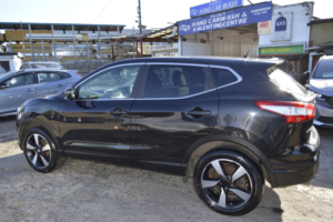 2016 Nissan Qashqai 1.2 Dig-T N-Connecta in Black — image 5