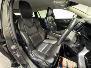 2018 Volvo V60 2.0 D4 Momentum Pro Auto Euro 6 (s/s) 5dr in Grey — image 3