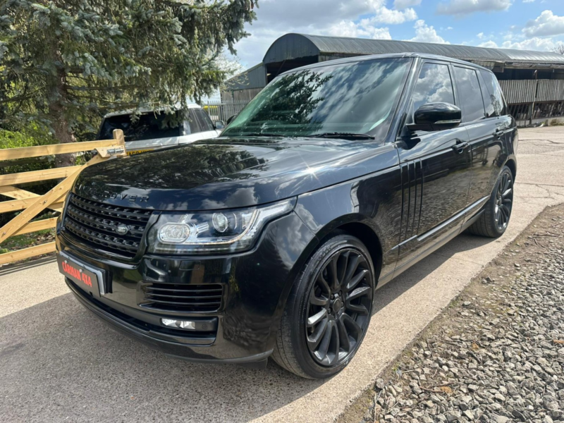 2016 Land Rover Range Rover 3.0 Td V6 Autobiography in Black — image 1