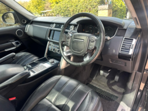 2016 Land Rover Range Rover 3.0 Td V6 Autobiography in Black — image 2