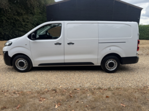 2023 Citroen Dispatch 2.0 Dispatch 2.0bhdi 145 Xl Enterprise Edition Eat8 in White — image 3