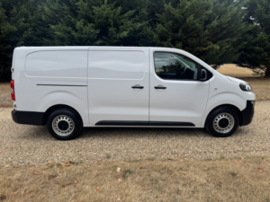 2023 Citroen Dispatch 2.0 Dispatch 2.0bhdi 145 Xl Enterprise Edition Eat8 in White — image 4
