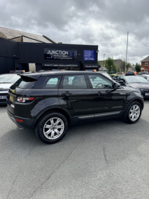 2013 Land Rover Range Rover Evoque 2.2 Sd4 Pure in Black — image 5