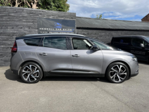 2017 Renault Grand Scenic 1.6 Signature Nav Dci 160 Auto Edc in Grey — image 2