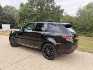 2016 Land Rover Range Rover Sport 3.0 Sdv6 Hse Dynamic in Black — image 3