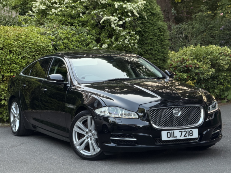 2010 Jaguar Xj 3.0 D V6 Premium Luxury in Black — image 1