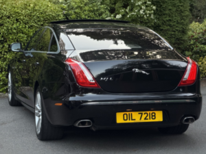 2010 Jaguar Xj 3.0 D V6 Premium Luxury in Black — image 6